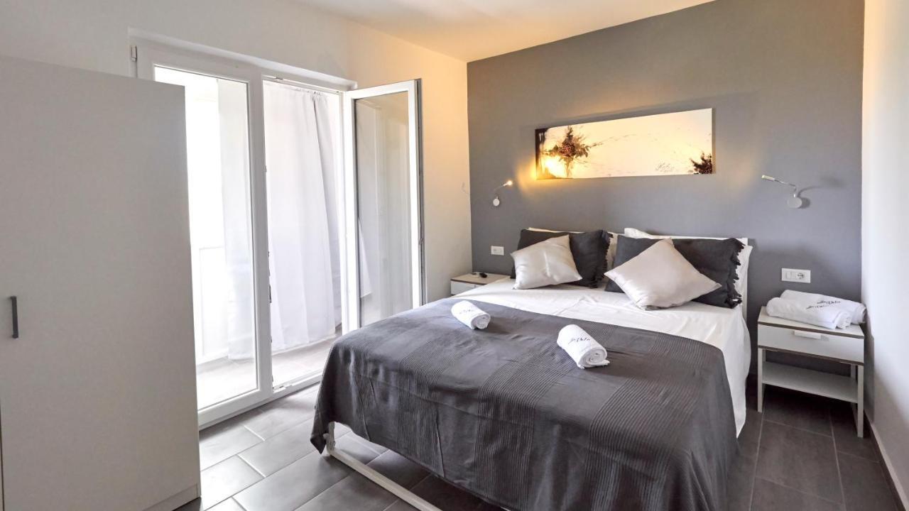אומאג B&B Villa Vela מראה חיצוני תמונה
