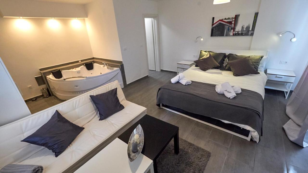 אומאג B&B Villa Vela מראה חיצוני תמונה